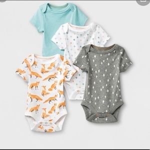 CLOUD ISLAND - Short Sleeve Bodysuit .